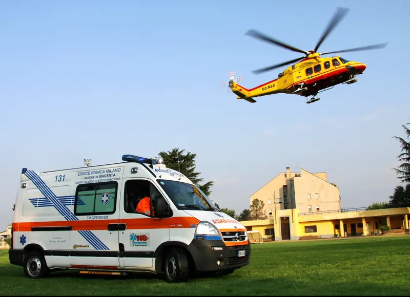 Ambulanza di Croce Bianca Magenta
